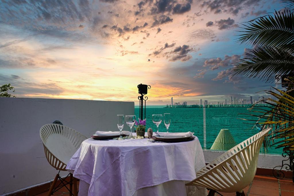 tropical inn - Image 8